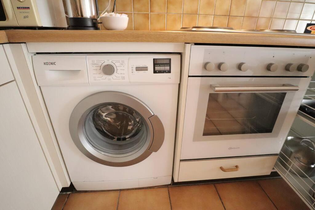 לוזאן Comfortable, Very Well Located Between Train Station And Lake! מראה חיצוני תמונה